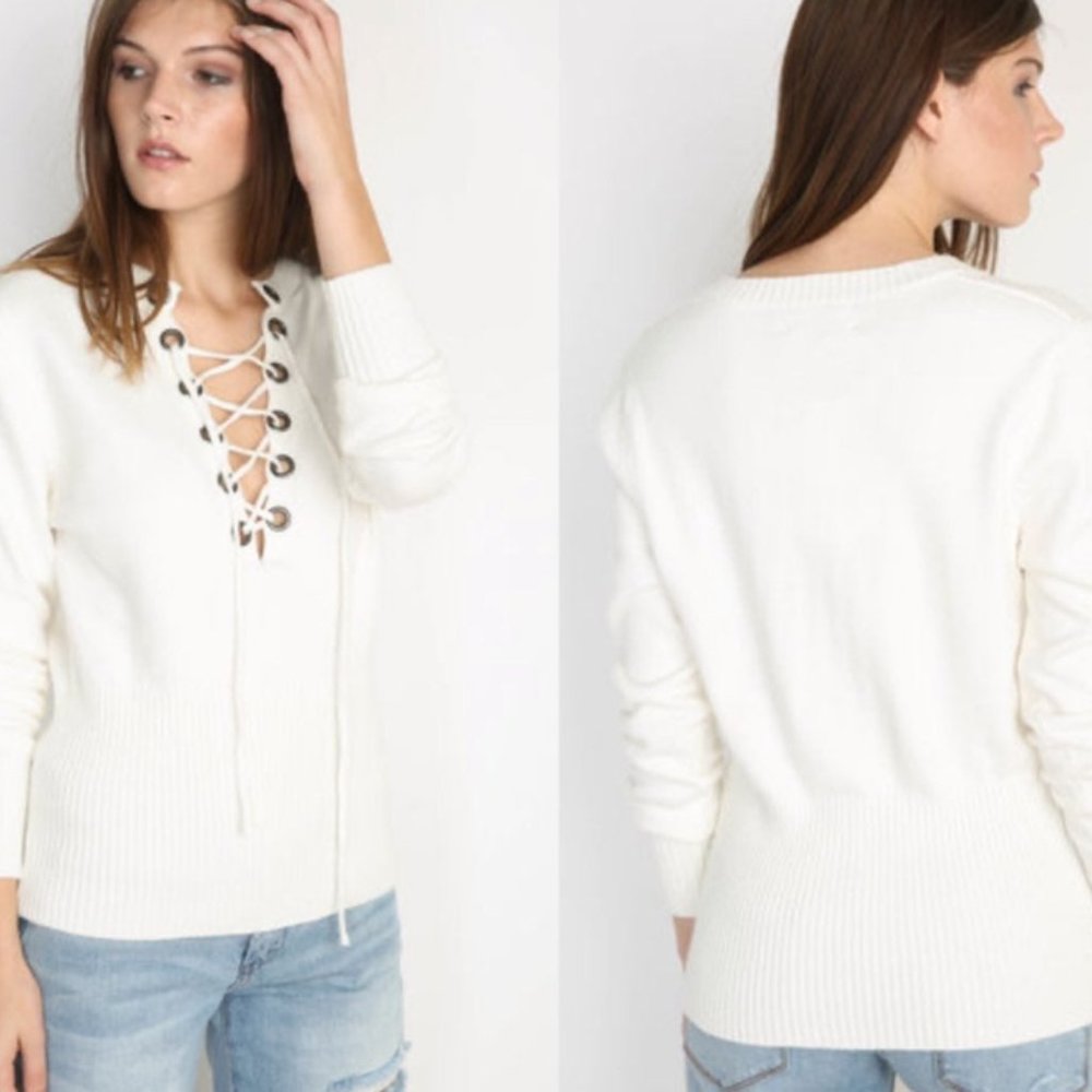NWT Line & Dot Lea Grommet Top Sweater - Picture 5 of 7